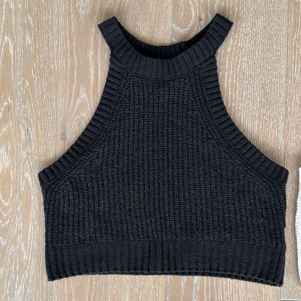 H&M Divided 1 black & 1 white sweater crop tops. Size Small. - Picture 2 of 7
